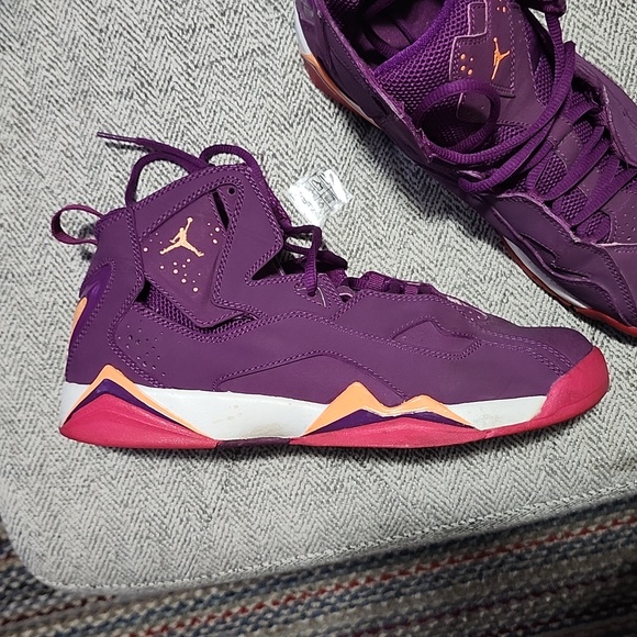 Nike Jordans Purple - Picture 2 of 5